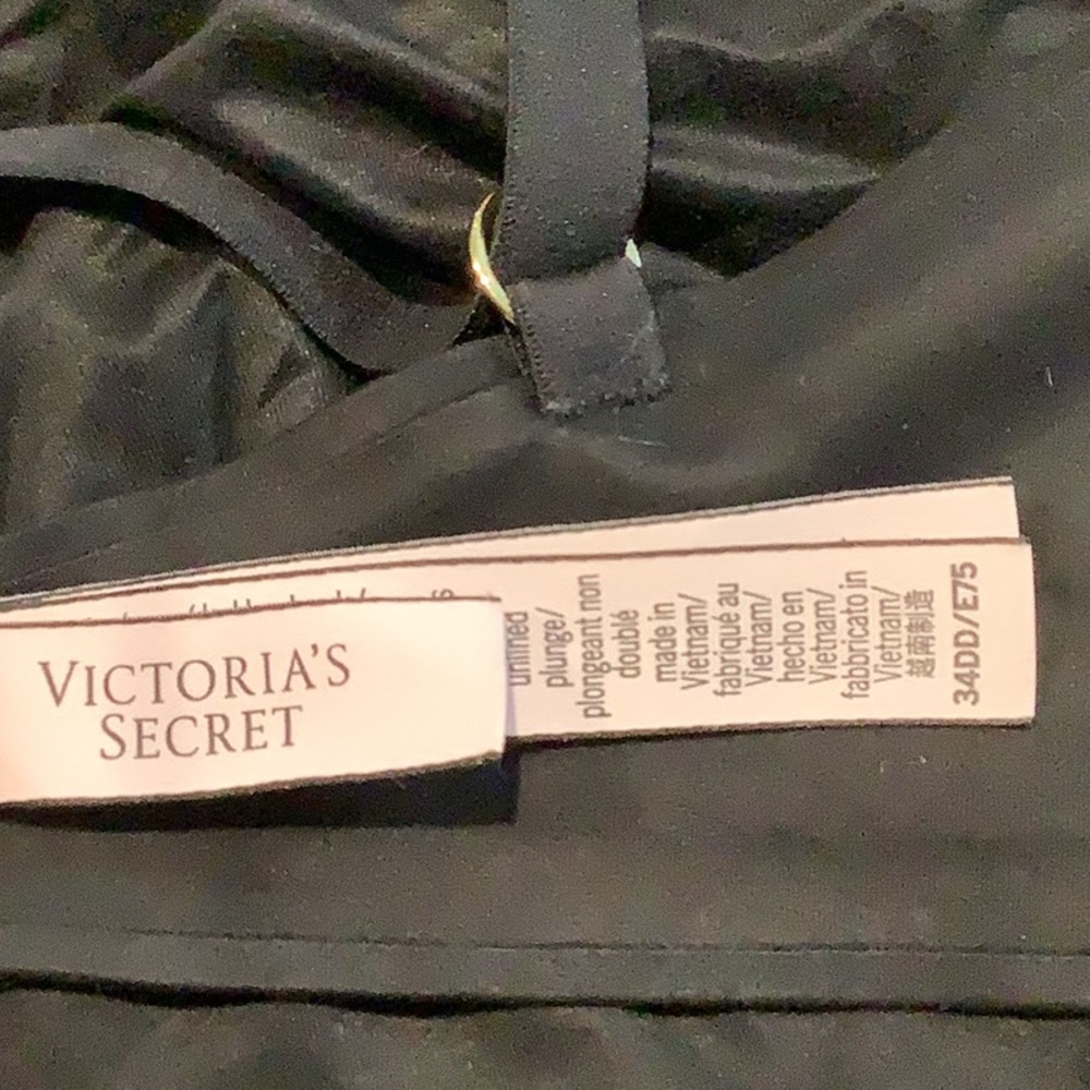 Victoria Secret Bra - Picture 4 of 5